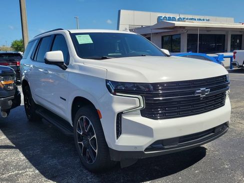 Used 2023 Chevrolet Tahoe RST w/ Luxury Package RWD image 2