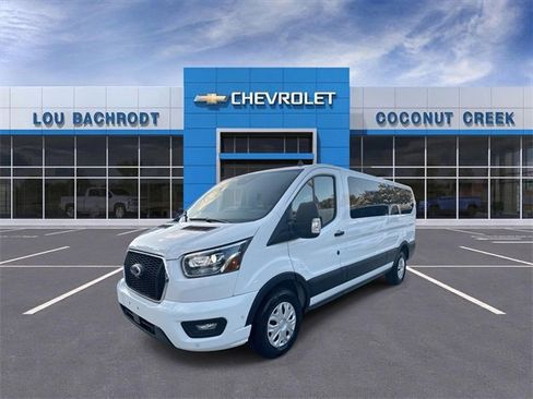 Used 2023 Ford Transit 350 XLT image 4