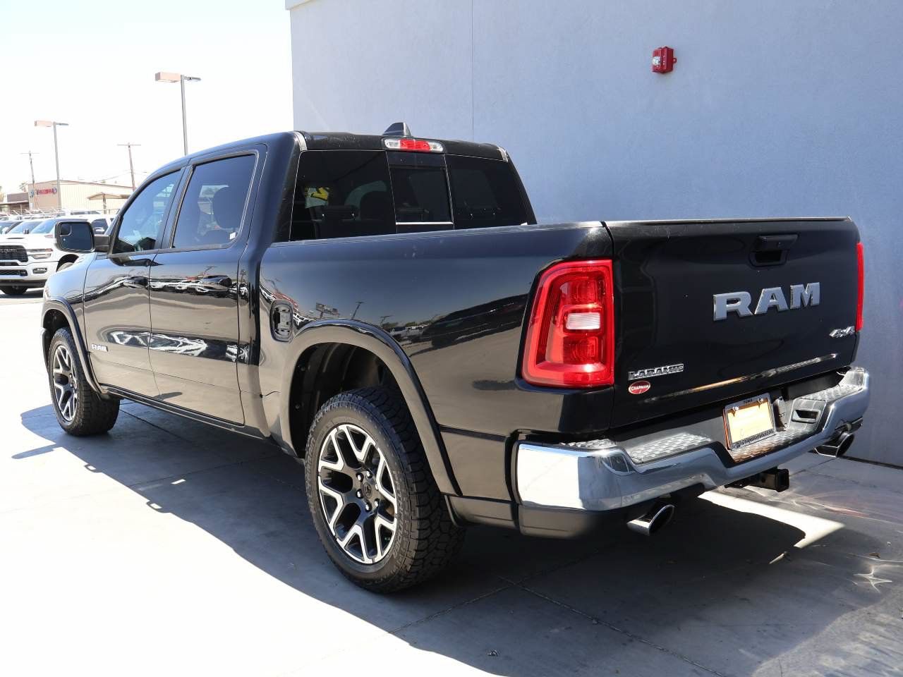 Used 2025 RAM 1500 Laramie AWD/4WD image 3
