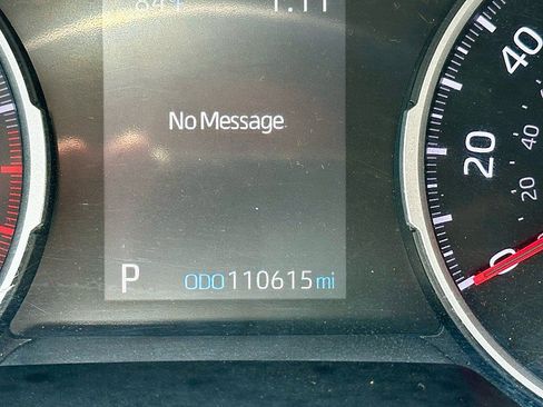 Used 2019 Toyota RAV4 XLE Premium FWD image 20