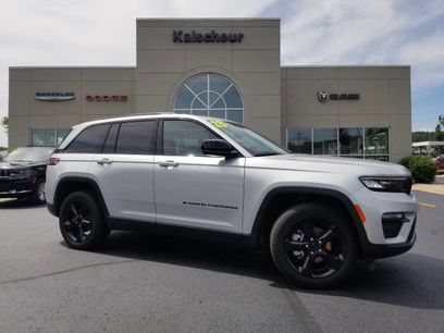 Certified 2023 Jeep Grand Cherokee Limited w/ Black Appearance Package