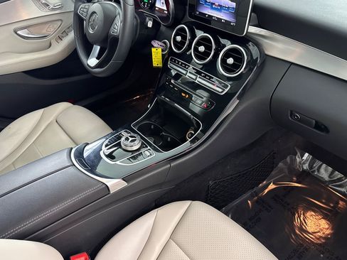 Used 2018 Mercedes-Benz C 300 Sedan image 32