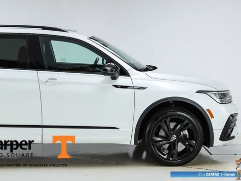 Used 2024 Volkswagen Tiguan SE R-Line image 12