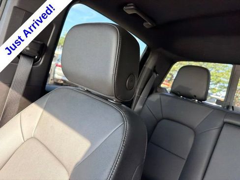 Used 2023 Chevrolet Colorado LT w/ LT Convenience Package III RWD image 16