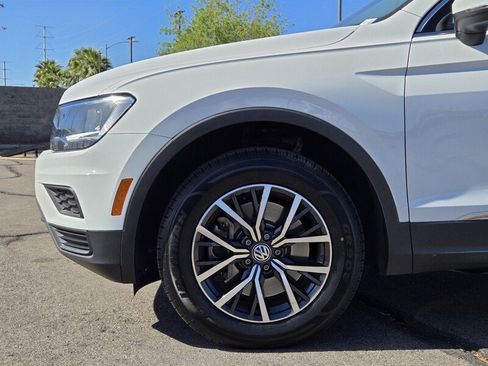 Used 2020 Volkswagen Tiguan SE w/ Panoramic Sunroof Package FWD image 10