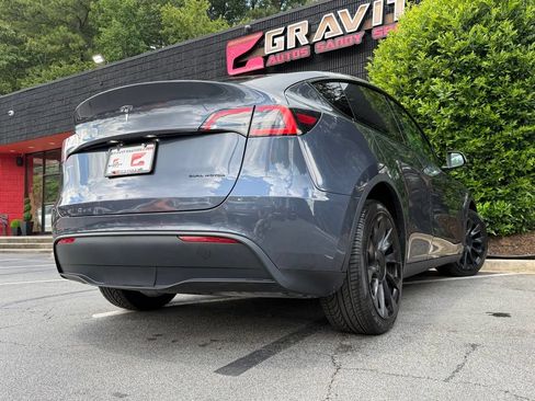 Used 2022 Tesla Model Y Long Range AWD/4WD image 12