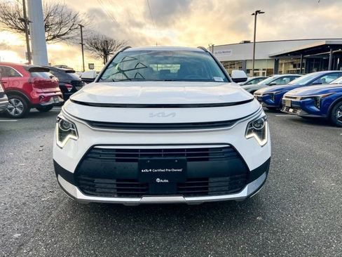 Certified 2024 Kia Niro EX image 4
