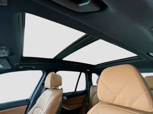 Certified 2025 BMW X5 M60i w/ Executive Package image 23