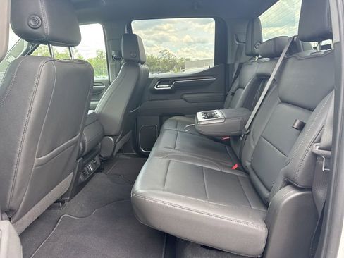 Used 2026 GMC Sierra 1500 SLT AWD/4WD image 11