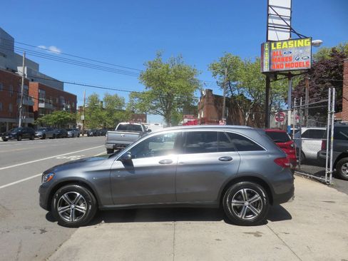 Used 2017 Mercedes-Benz GLC 300 4MATIC image 7
