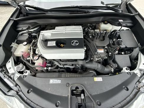 Used 2019 Lexus UX 250h w/ Premium Package AWD/4WD image 27
