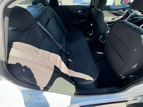Used 2021 Chevrolet Malibu LT FWD image 19