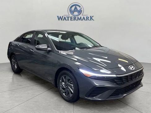 Certified 2025 Hyundai Elantra Blue image 7