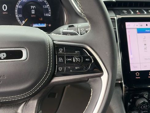 Used 2024 Jeep Grand Cherokee L Overland w/ Luxury Tech Group IV image 22