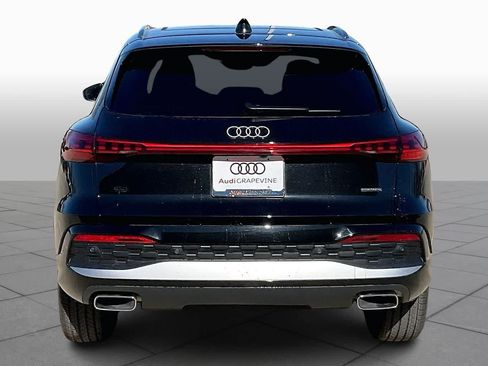 Used 2025 Audi Q5 Premium w/ Premium Plus AWD/4WD image 5