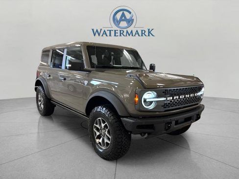 Used 2025 Ford Bronco Badlands AWD/4WD image 6