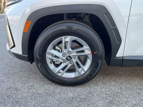 New 2026 Hyundai Tucson SE image 39