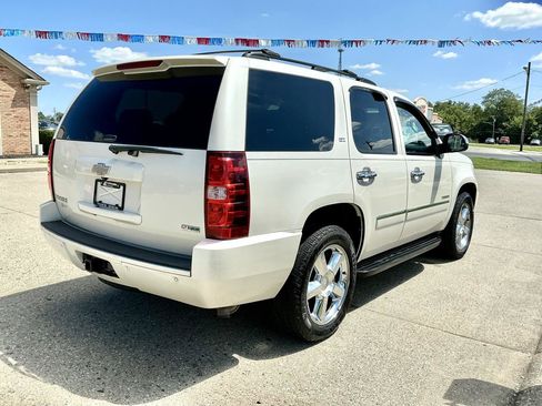 Used 2011 Chevrolet Tahoe LTZ RWD image 5