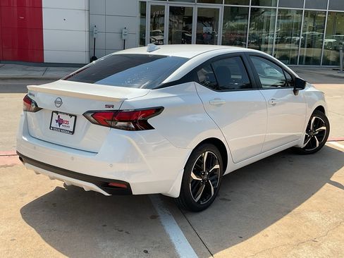 New 2025 Nissan Versa SR w/ Trunk Package image 5