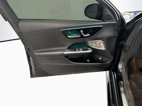 Used 2024 Mercedes-Benz C 300 C 300 w/ AMG Line w/ Night Package image 9
