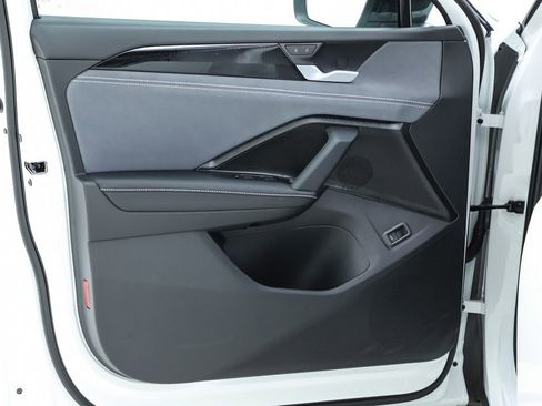 New 2026 Volkswagen Tiguan SE R-Line AWD/4WD image 18