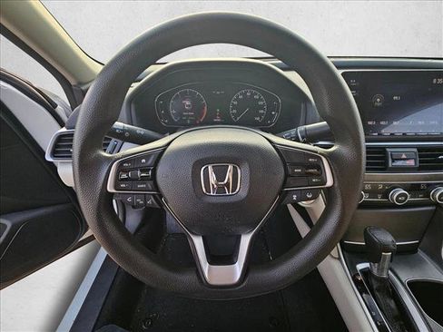 Used 2018 Honda Accord LX image 9