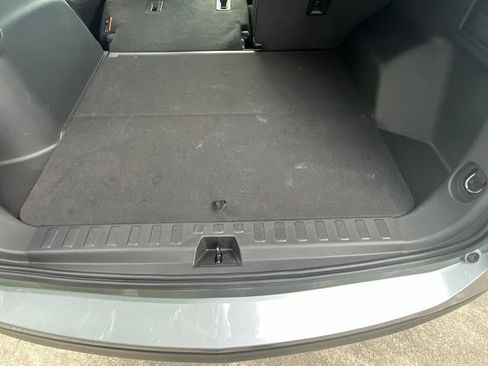 Used 2023 Chevrolet Equinox LT FWD image 33