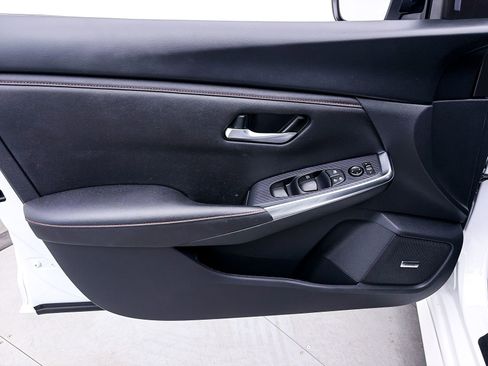 Used 2024 Nissan Sentra SR w/ SR Premium Package FWD image 16