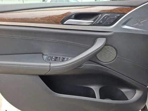 Used 2019 BMW X3 xDrive30i w/ Premium Package image 12