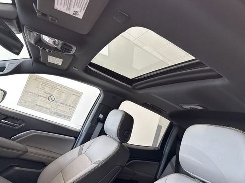 New 2026 Chevrolet Colorado ZR2 w/ Technology Package image 16