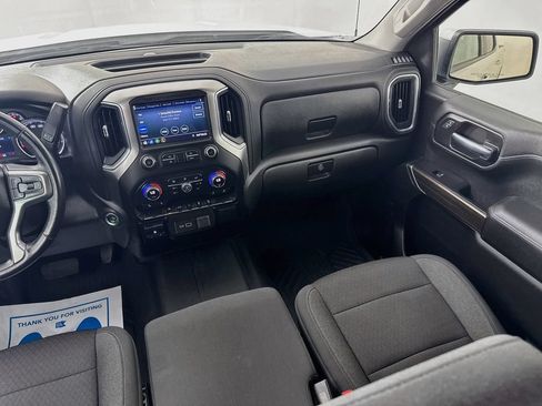 Used 2021 Chevrolet Silverado 1500 LT AWD/4WD image 29