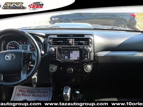Used 2018 Toyota 4Runner TRD Off-Road Premium AWD/4WD image 17