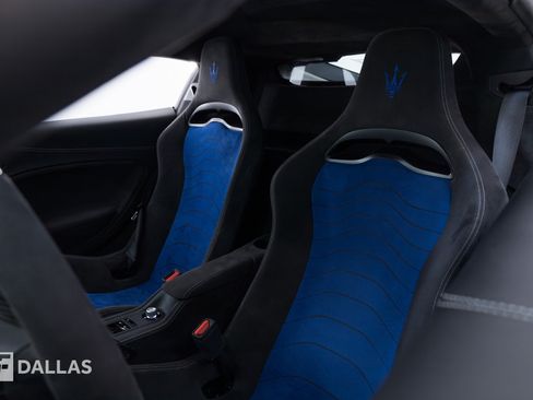 Used 2022 Maserati MC20 Coupe RWD image 4