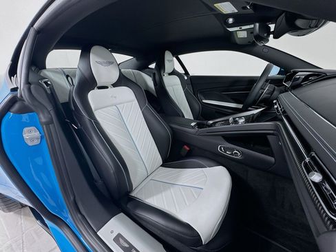 Used 2026 Aston Martin DB12 Coupe RWD image 23