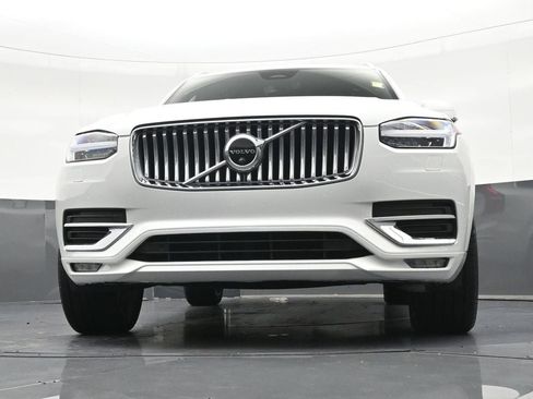 Used 2023 Volvo XC90 B5 Plus AWD/4WD image 34