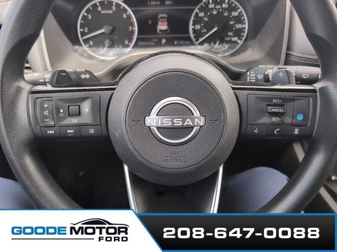 Used 2023 Nissan Rogue SV AWD/4WD image 10