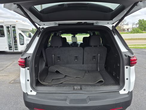Used 2022 Chevrolet Traverse LT AWD/4WD image 12