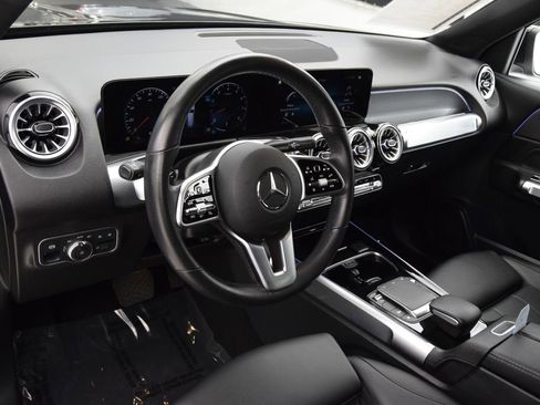Used 2022 Mercedes-Benz GLB 250 image 20