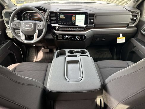 New 2026 GMC Sierra 1500 SLE image 18
