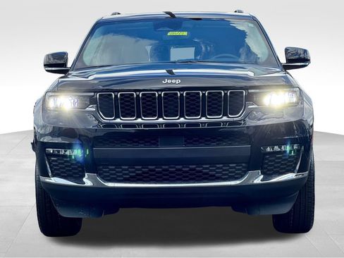 Used 2023 Jeep Grand Cherokee L Limited AWD/4WD image 2