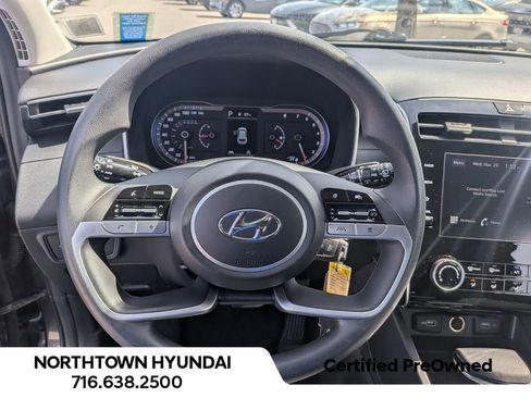 Used 2023 Hyundai Tucson SE image 9