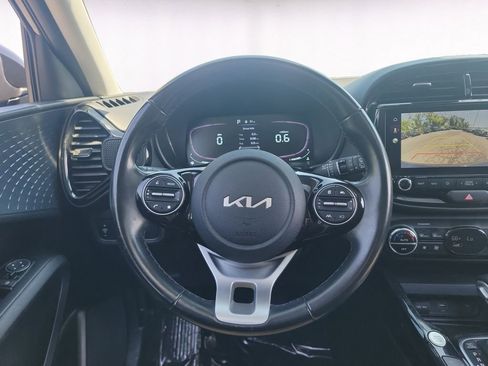 Used 2023 Kia Soul EX FWD image 12