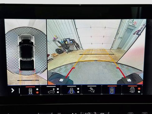 Used 2024 GMC Hummer EV 2X w/ Extreme Off-Road Package AWD/4WD image 14