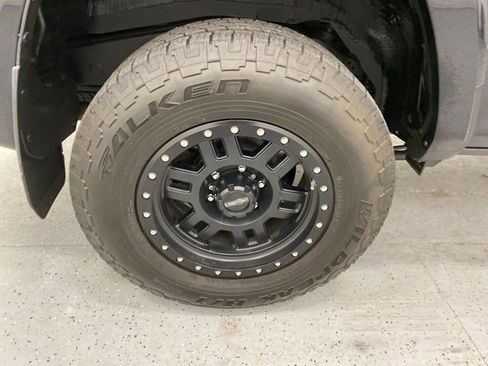 Used 2019 Toyota 4Runner TRD Off-Road Premium AWD/4WD image 7