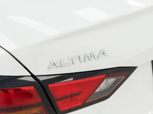 Used 2022 Nissan Altima 2.5 S FWD image 10
