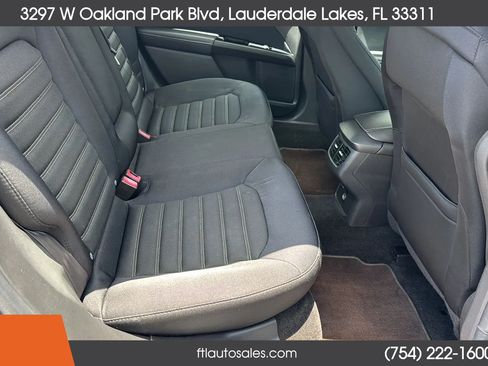 Used 2015 Ford Fusion SE FWD image 34