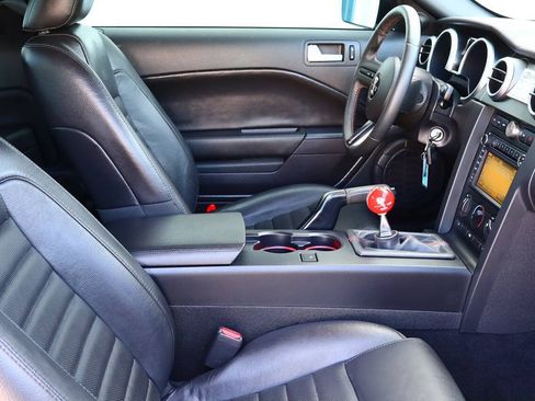 Used 2009 Ford Mustang Shelby GT500 RWD image 27