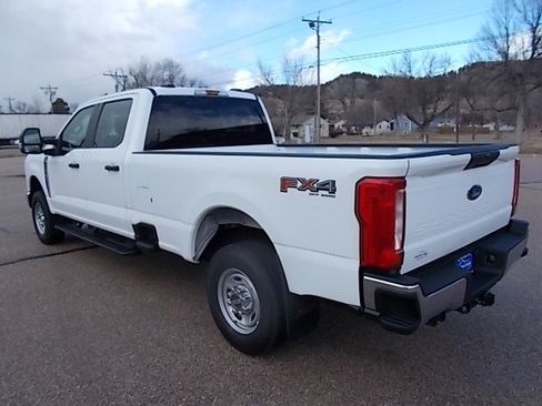 Used 2024 Ford F250 XL w/ XL Chrome Package image 7