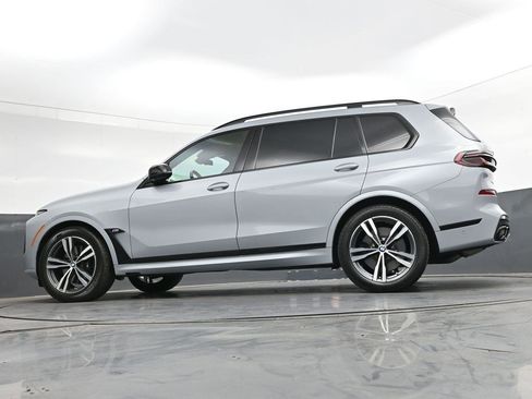 Used 2024 BMW X7 M60i AWD/4WD image 30