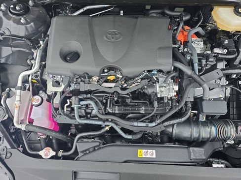 Used 2026 Toyota Camry XLE FWD image 27